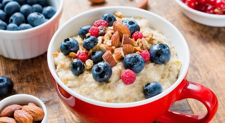 Improve Your Health With a Bowl of Oatmeal Each Morning