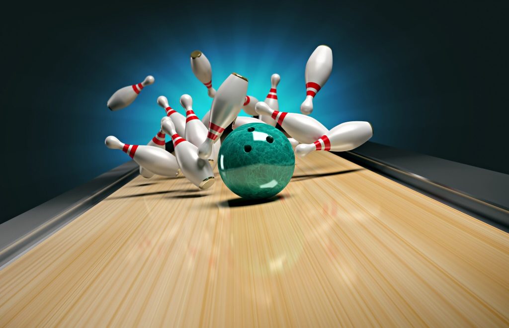 Bowling. Lucky strike.