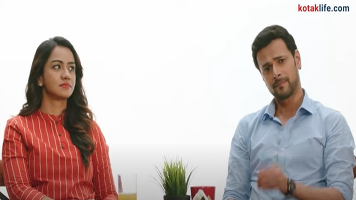 The film showcases how a customer can benefit by getting a bigger cover at less premium if he/she buys the insurance cover early with Kotak e-term plan