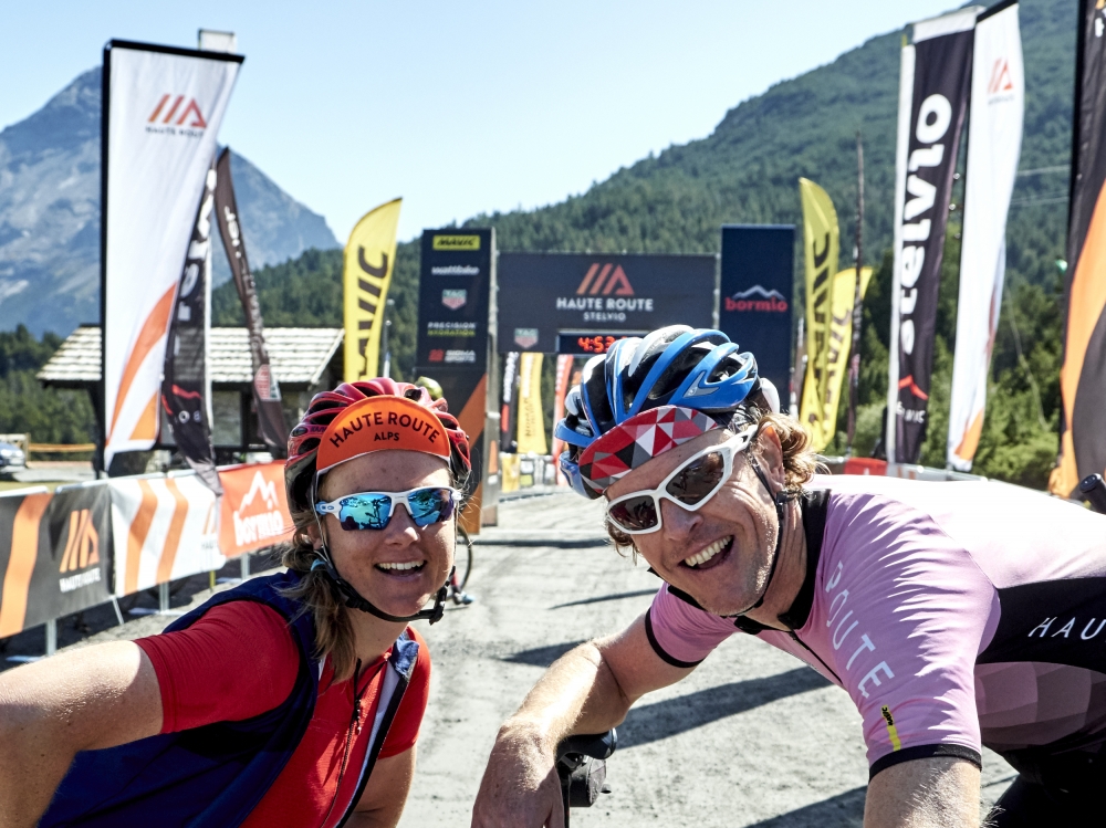 Cyclists at the Haute Route