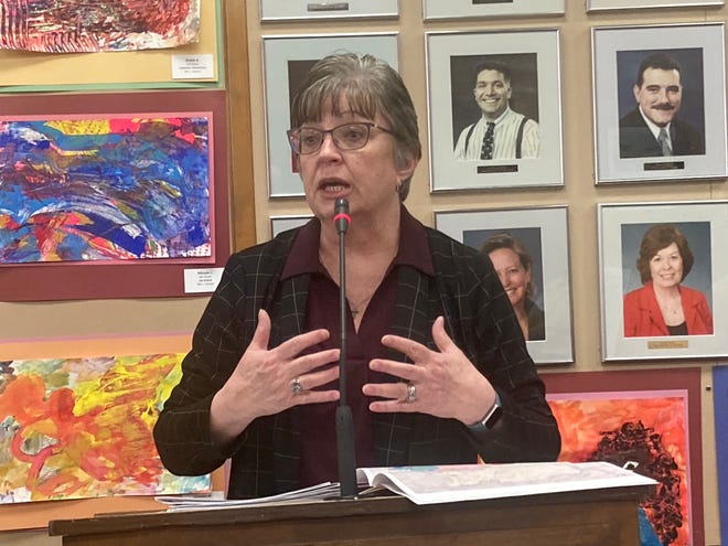 Molly Berns, executive director of the Springfield-Sangamon County Regional Planning Commission, makes a point at the School District 186 board of education meeting Monday. The commission presented a third draft of the redrawing for the subdistricts based on the 2020 census. All seven members of the school board are up for election in 2023.