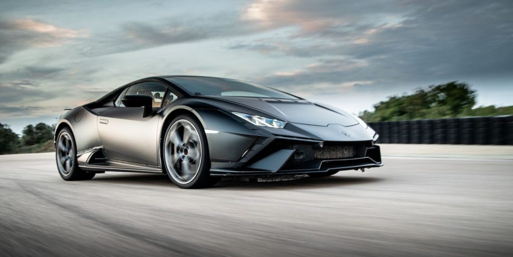 Prototype Drive: 2022 Lamborghini Huracán Tecnica Has All the Best Bits