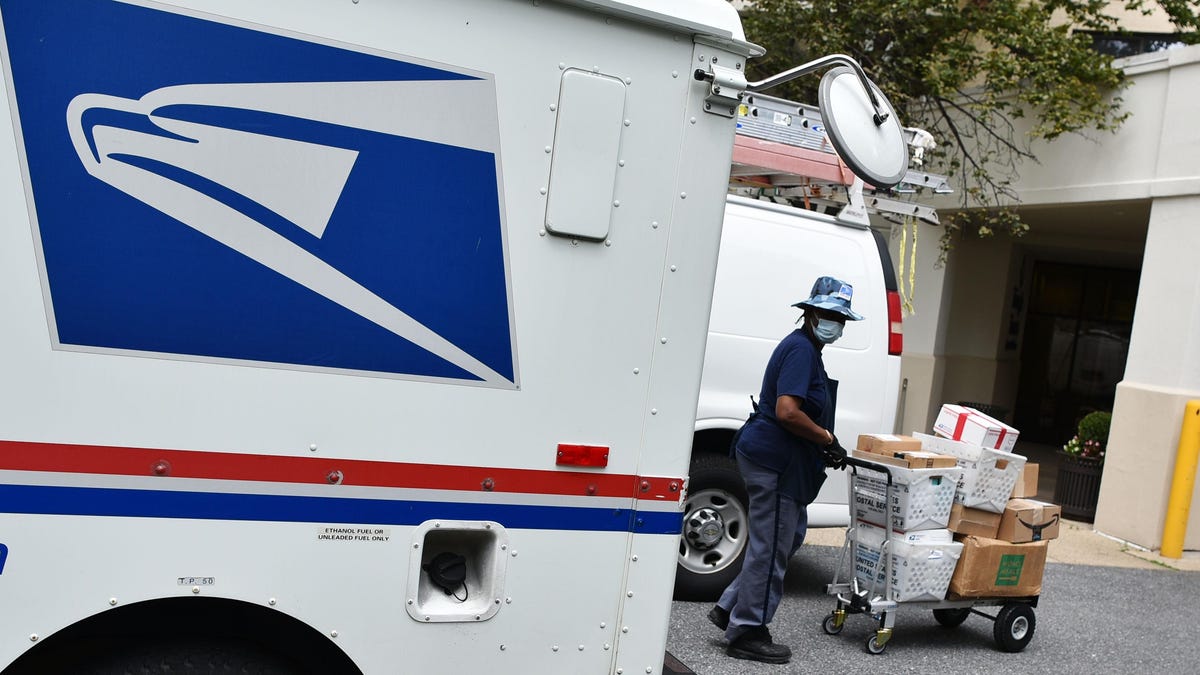 Repeat Assaults On The USPS In Santa Monica Stop Mail Delivery For A Whole Neighborhood