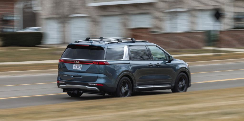 View Photos of Our Long-Term 2022 Kia Carnival SX Prestige