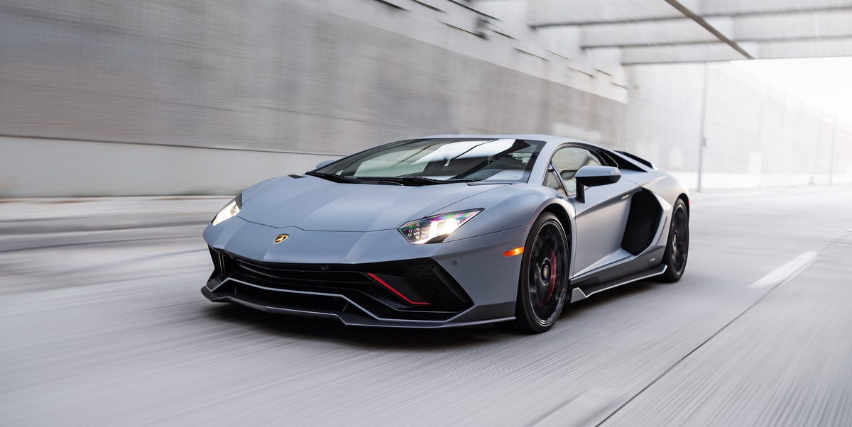 View Photos of the 2022 Lamborghini Aventador LP 780-4 Ultimae