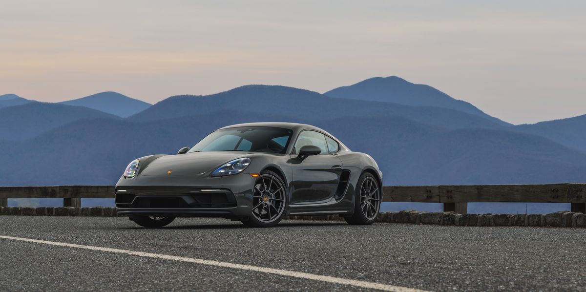 View Photos of the 2022 Porsche 718 Cayman GTS 4.0