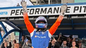 Scott Dixon blazes to Indy 500 pole in record 234 mph run