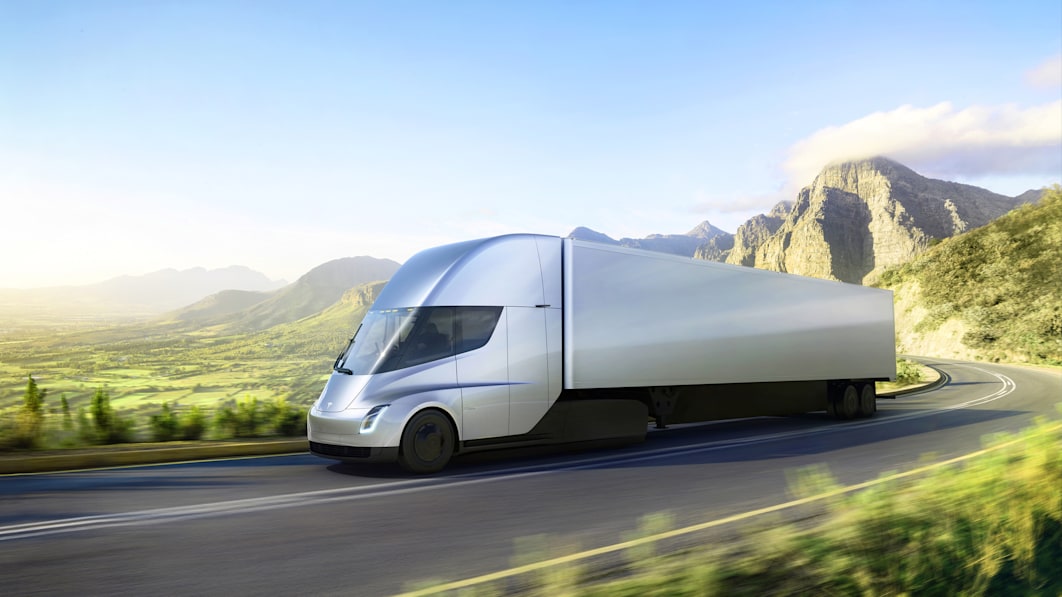 Tesla Semi order books open, $20,000 deposit required