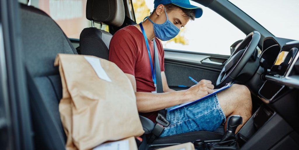 Survey: Delivery Drivers Admit They're Judging You