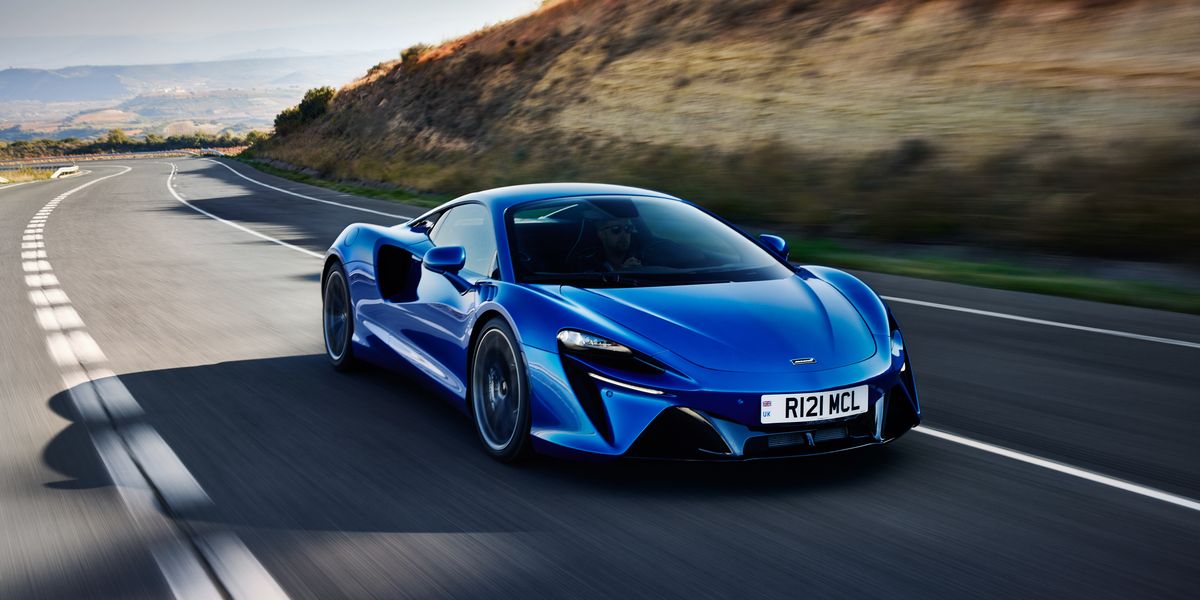 2023 McLaren Artura Hits Its Numbers