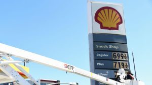 California Gas Station Sold Fuel at $0.69 per Gallon by Mistake