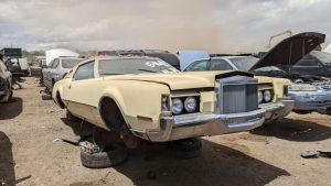 Junkyard Gem: 1972 Lincoln Continental Mark IV