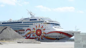 Norwegian Cruise Ship Hits Iceberg off U.S. Coast