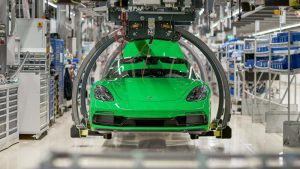 Porsche 718 Cayman, Boxster production expands to meet demand