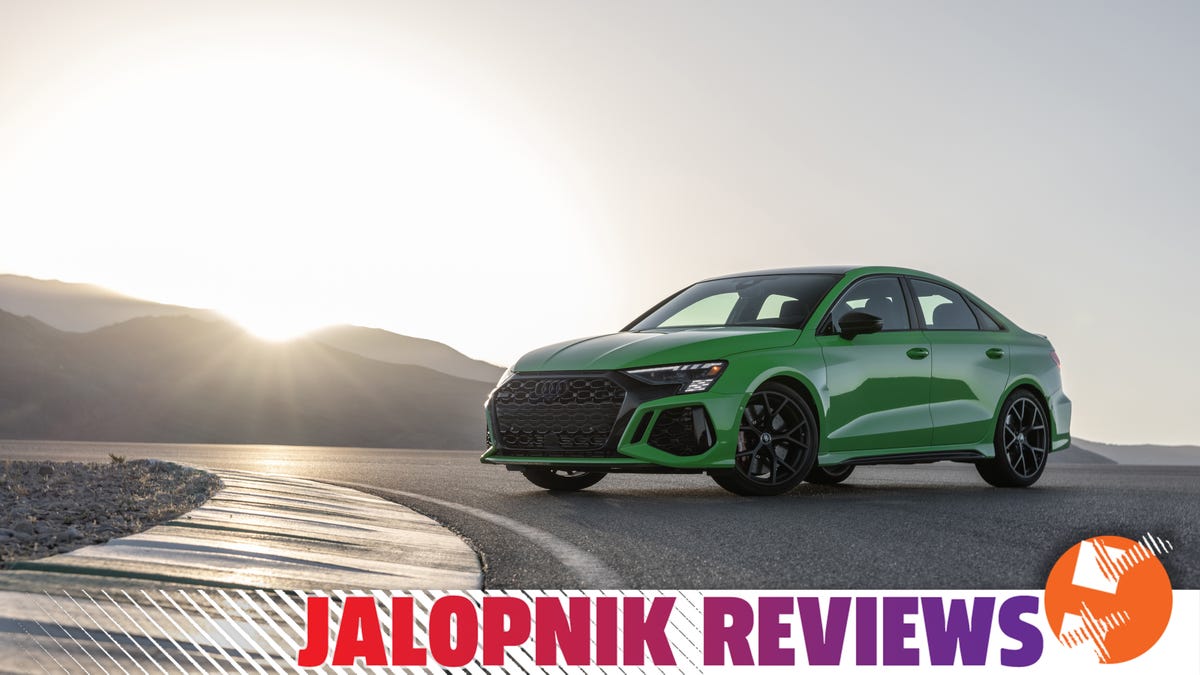 The 2022 Audi RS 3 Is a Tiny Track Vixen That Wants to Have Fun