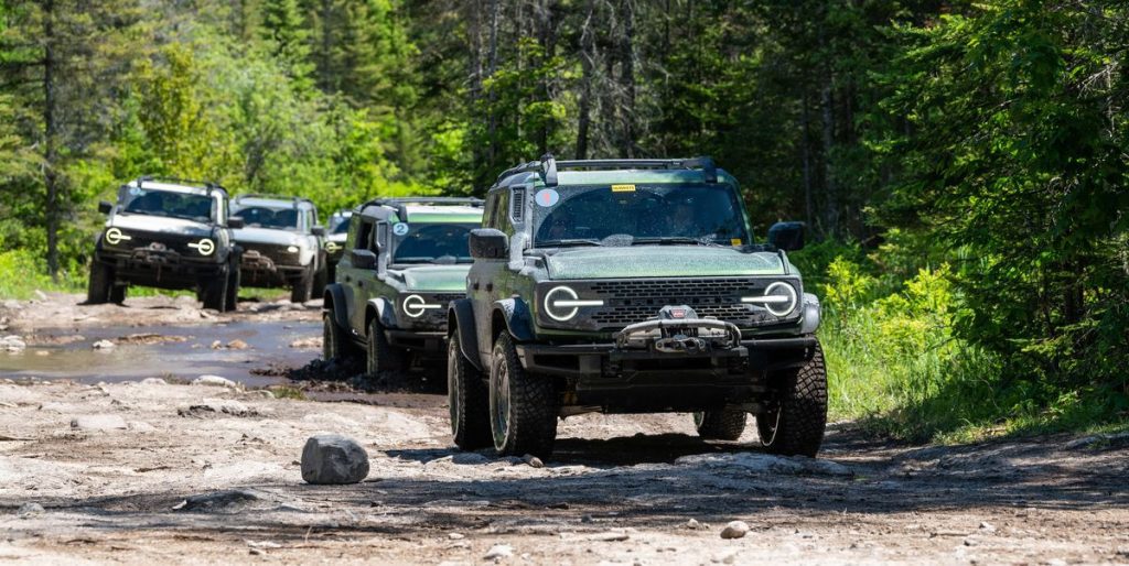 View Photos of the 2022 Ford Bronco Everglades