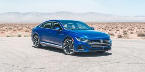 View Photos of the 2022 Volkswagen Arteon SEL R-Line