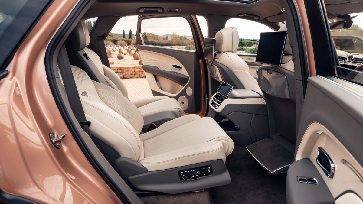 Bentley's New Airline-Style Seats Will Cool You Down if You've Got a Fever