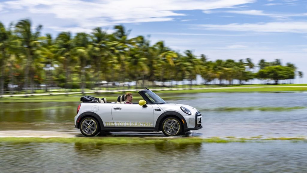 MINI Cooper SE Convertible concept is a one-off EV for sun worshippers