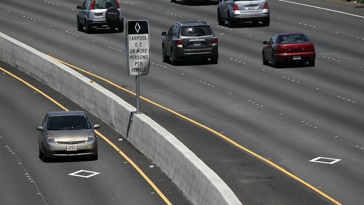 Pregnant Texas Woman Argues Her Fetus Count as a Passenger in the Carpool Lane