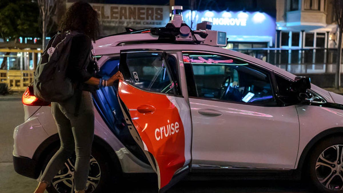 Self-Driving Cruise Taxi Is Broadsided By a Prius in San Francisco and No One Knows What Happened