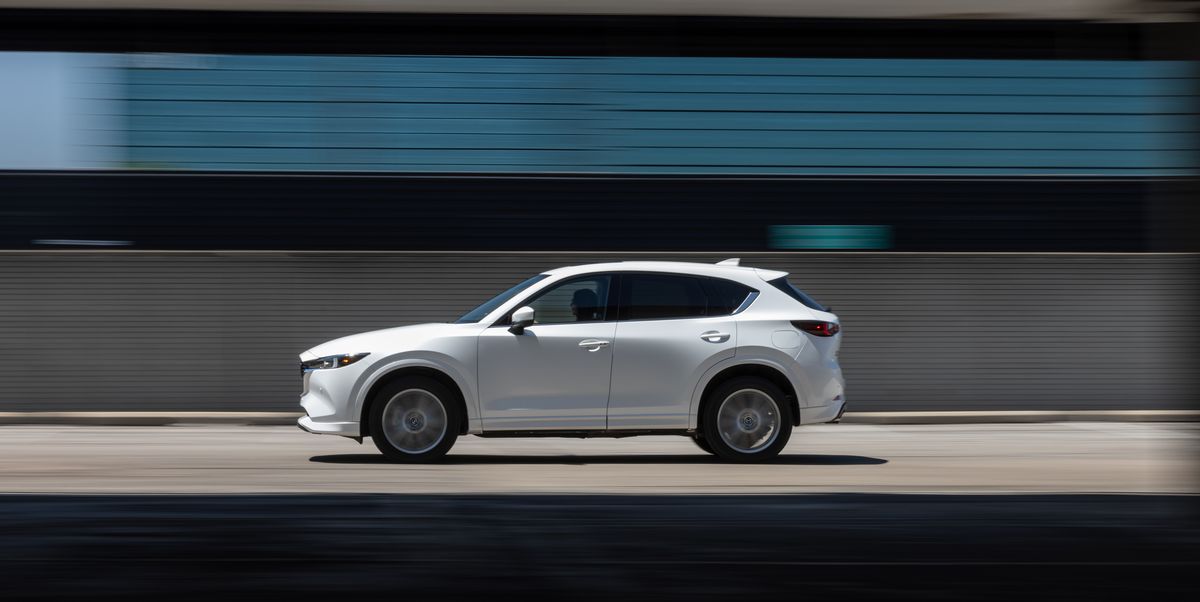 View Photos of the 2022 Mazda CX-5 2.5 Turbo Signature