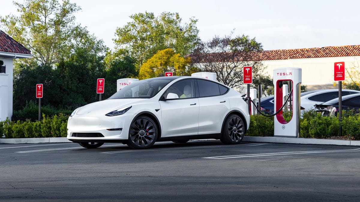 White House Announces Tesla Will Open its Supercharger Network to All EVs in North America