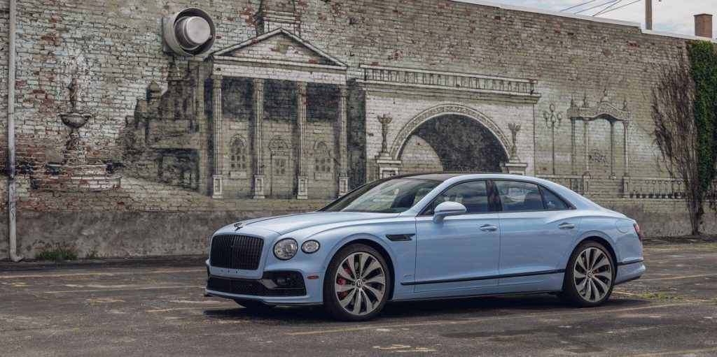 2022 Bentley Flying Spur Hybrid Tested: Tradition in Transition