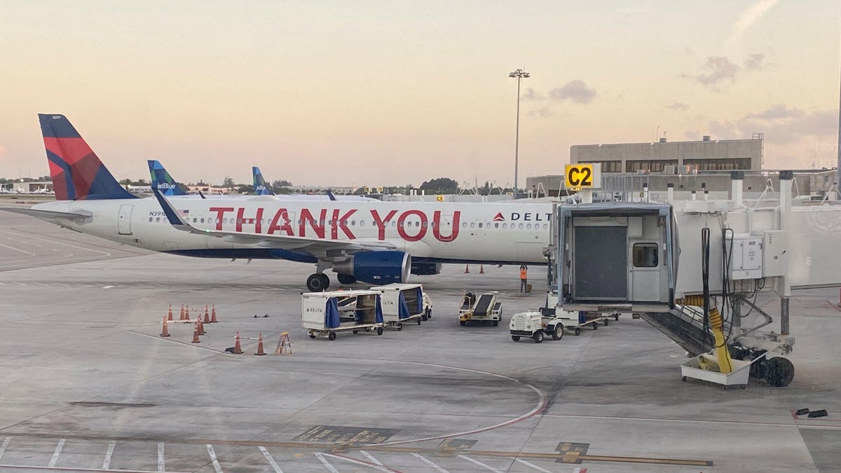 Florida Man Steals Over $15,000 in Items From Airport Luggage, Including the Apple AirTag That Got Him Caught