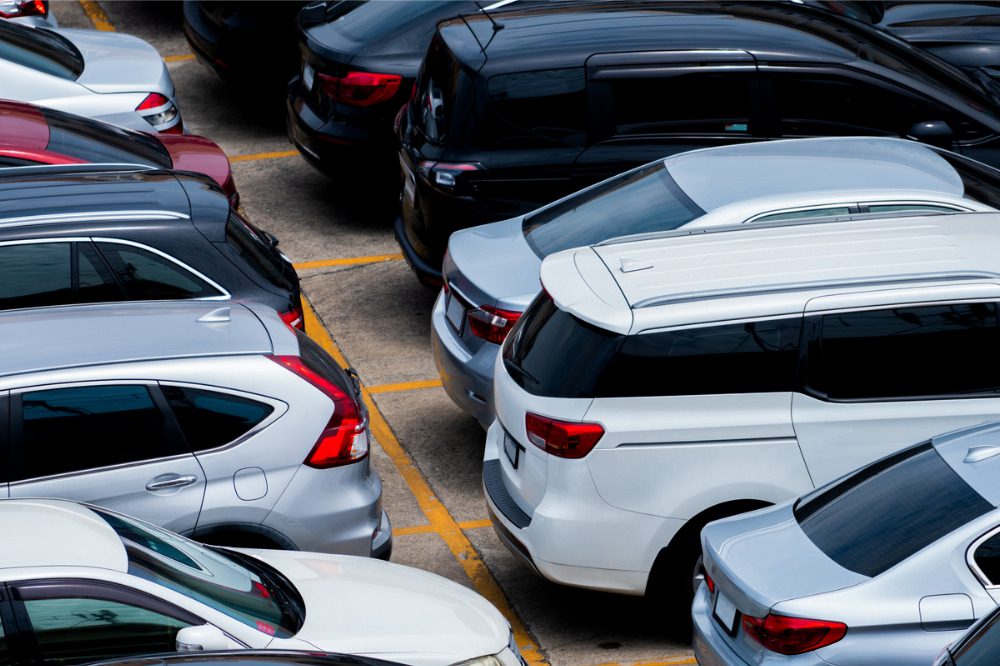 Garage underwriter's automated vehicle warning