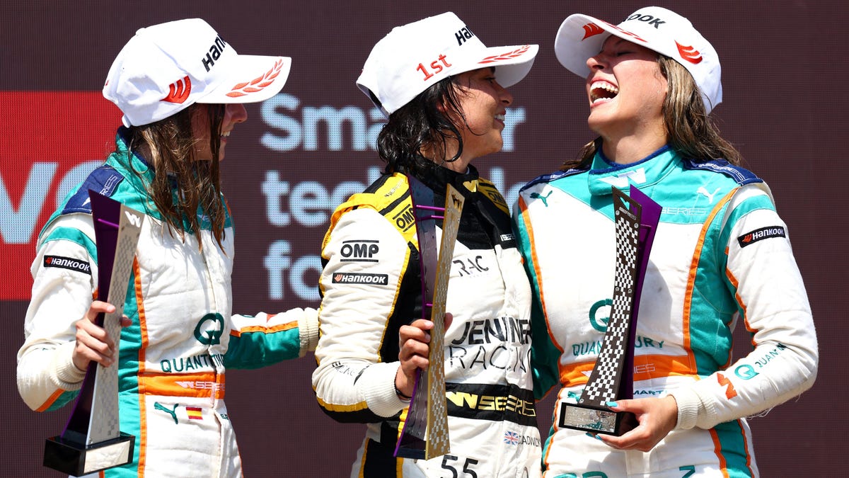 The Women of Motorsport Find Comfort in Working Together