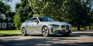 View Photos of the 2022 BMW i4 eDrive40