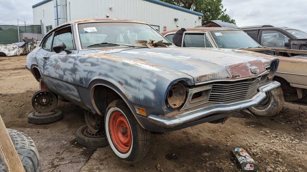 Junkyard Gem: 1971 Mercury Comet 2-Door Sedan