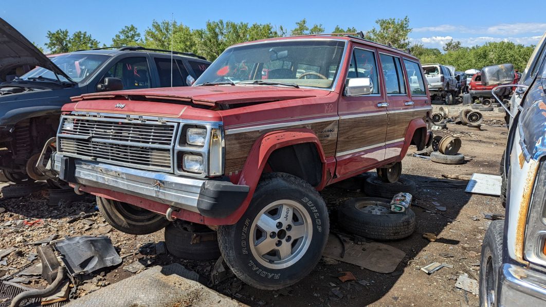 Junkyard Gem: 1987 Jeep Wagoneer Limited