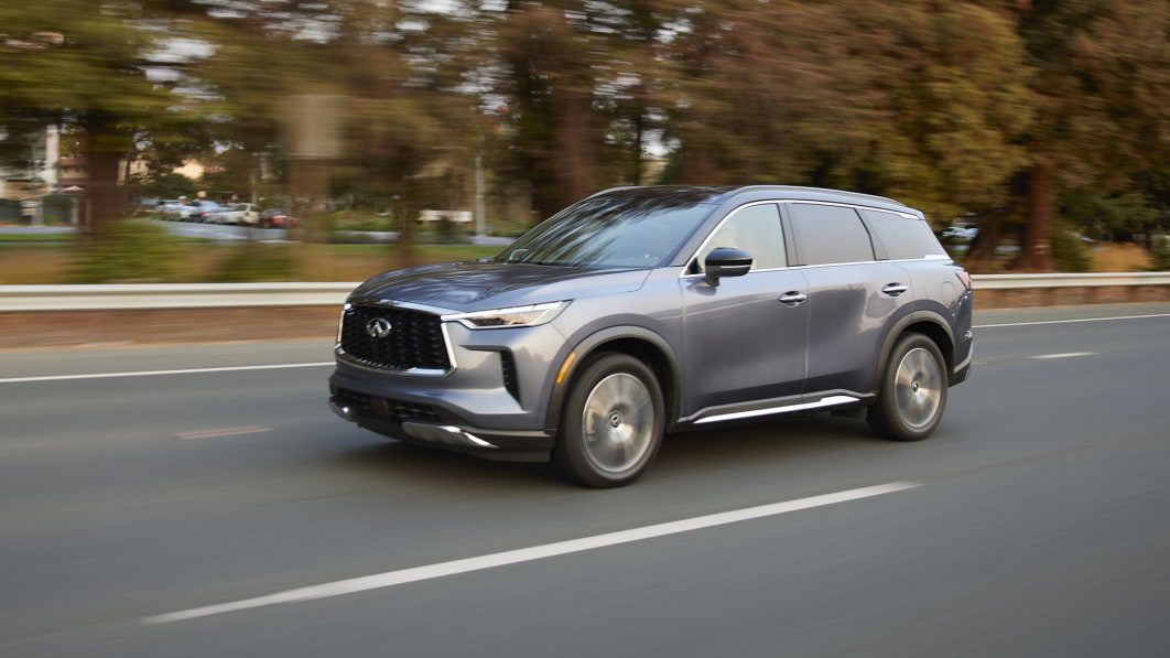 2023 Infiniti QX60 adds three-year maintenance plan, higher price