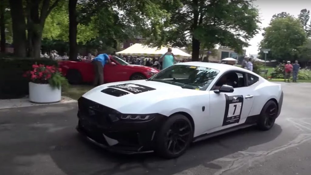 Ford Mustang Dark Horse's exhaust note caught on video