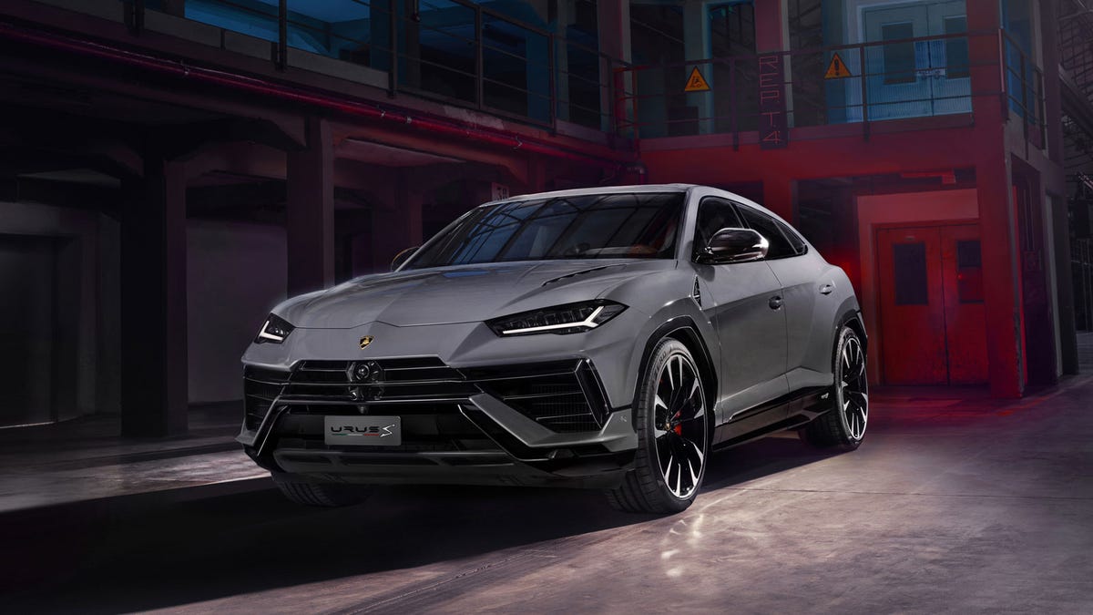 New Lamborghini Urus S has Performante Power Without the Track Focus