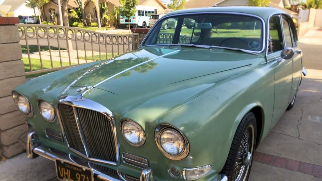 At $17,450, Is This 1967 Jaguar 420 a Saloon Worth Walking Into?