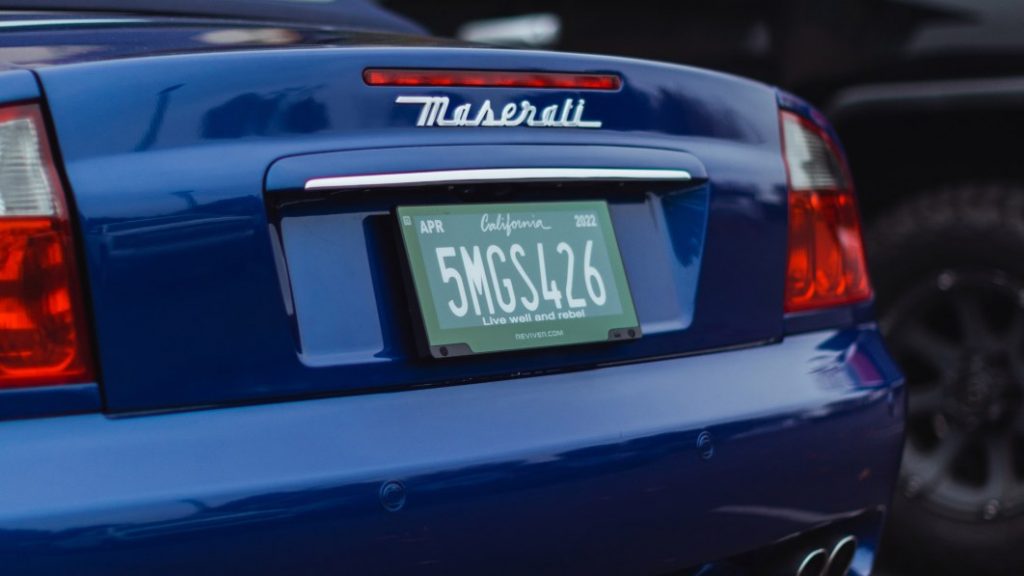 California makes digital license plates legal for everyone