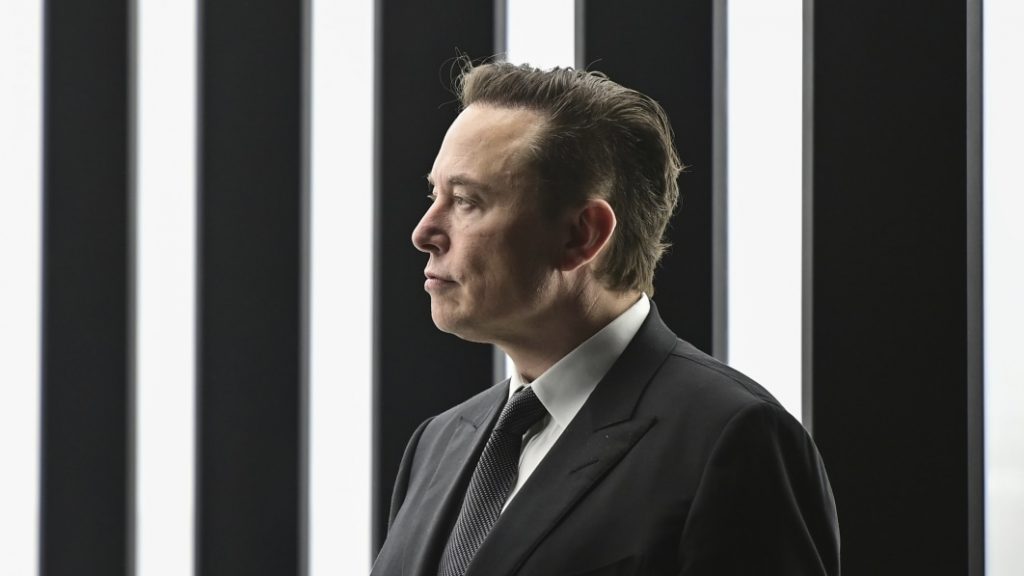 Elon Musk blinks, revives original offer for Twitter at $54.20 a share