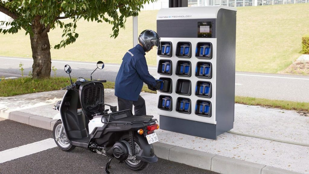 Honda Is Bringing Battery Exchange Stations to Japan