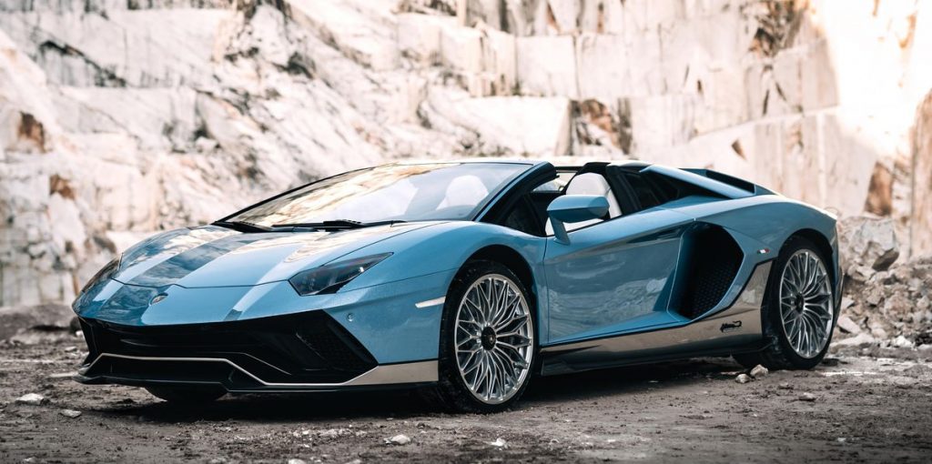 Lamborghini Finally Delivered the Final Aventador