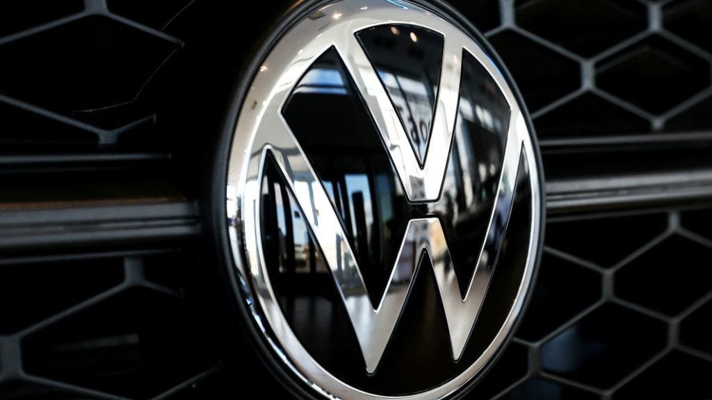 VW investing $2.3 billion in Chinese autonomous driving venture