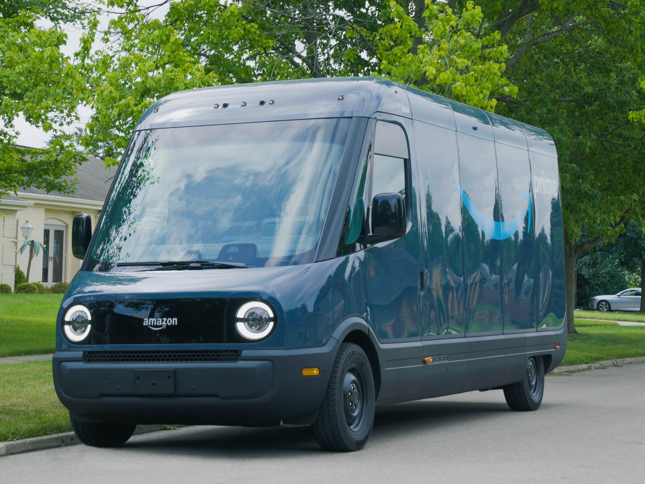 Amazon Rivian electric delivery