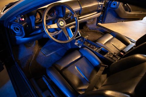 1988 ferrari testarossa interior