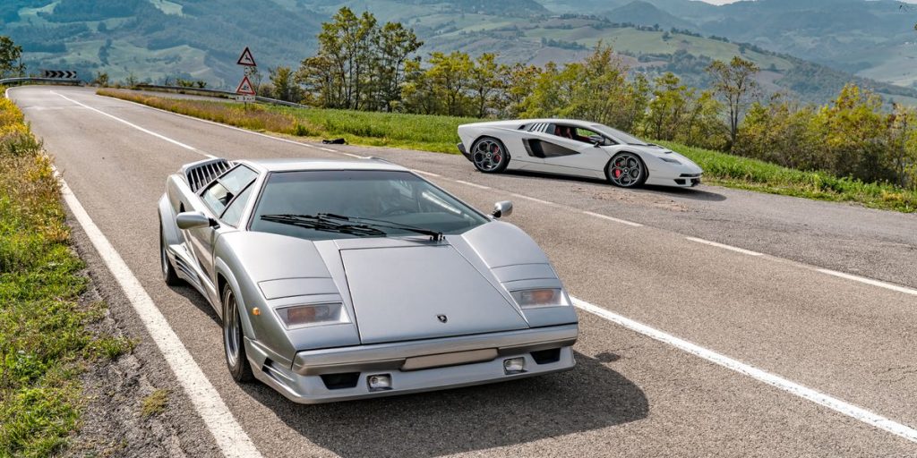 2022 Lamborghini Countach LPI 800-4 Meets the 1990 Lamborghini Countach 25th Anniversary Edition