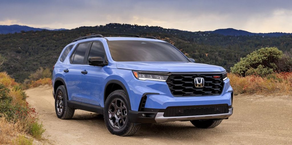 2023 Honda Pilot Trades Minivan Vibes for a Brawnier Guise