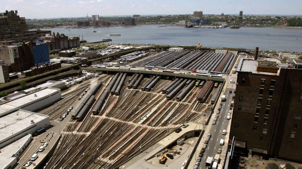 A Railroad Strike Could Fill New York City With Sewage