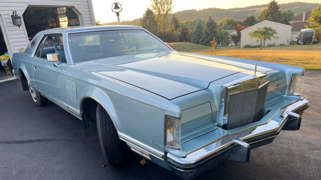 At $15,500, Is This 1979 Lincoln Mark V a Baroque Bargain?