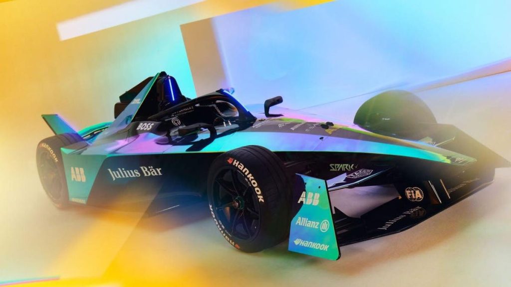 Formula E Will Debut Fast-Charging Pit Stops the Same Way F1 Introduced Sprint Races